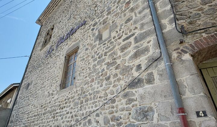 Rénovation jointement de pierre à la chaux (Sarras)